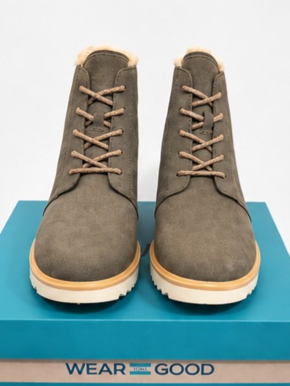Womens Casual Lace-Up Boots in Olive with Faux Fur Lining